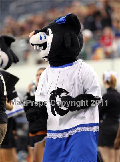 Thumbnail 3 in Guyer vs. Cedar Hill (5A Division 2 Region 1 Area Playoffs) photogallery.