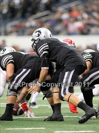 Thumbnail 3 in Guyer vs. Cedar Hill (5A Division 2 Region 1 Area Playoffs) photogallery.