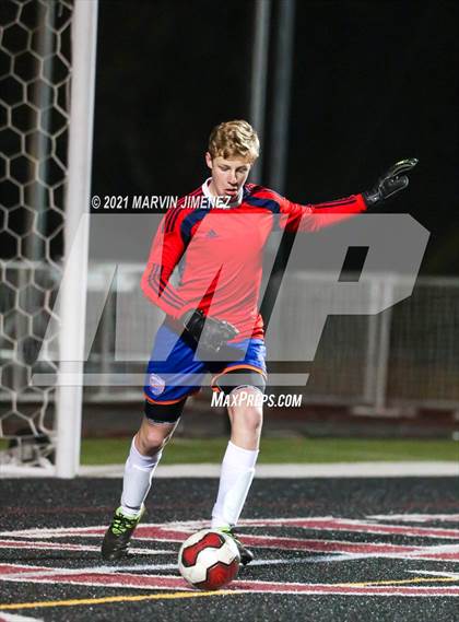 Thumbnail 1 in Oaks Christian vs Westlake photogallery.