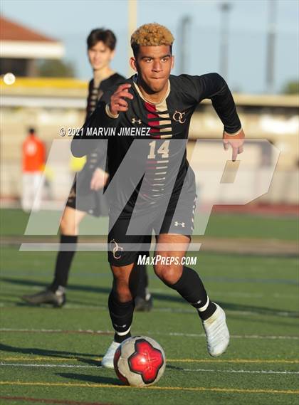 Thumbnail 3 in Oaks Christian vs Westlake photogallery.