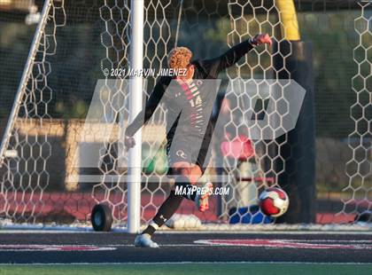Thumbnail 3 in Oaks Christian vs Westlake photogallery.