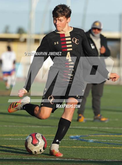 Thumbnail 3 in Oaks Christian vs Westlake photogallery.
