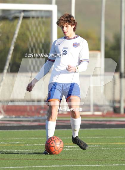 Thumbnail 1 in Oaks Christian vs Westlake photogallery.