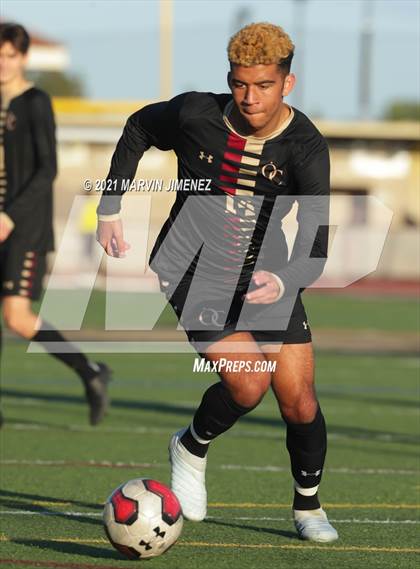 Thumbnail 1 in Oaks Christian vs Westlake photogallery.