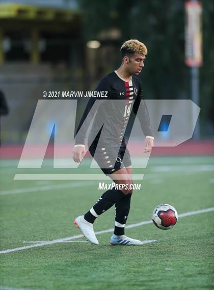 Thumbnail 3 in Oaks Christian vs Westlake photogallery.