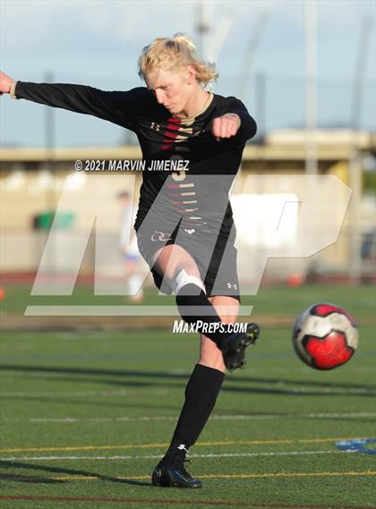 Thumbnail 1 in Oaks Christian vs Westlake photogallery.