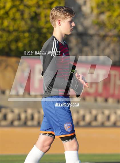 Thumbnail 3 in Oaks Christian vs Westlake photogallery.