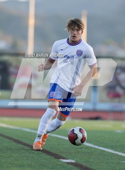 Thumbnail 3 in Oaks Christian vs Westlake photogallery.
