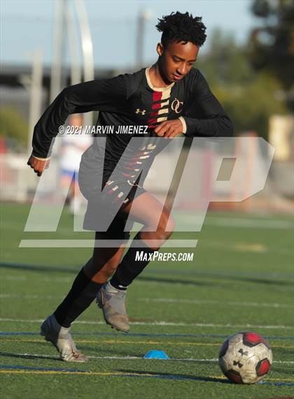 Thumbnail 2 in Oaks Christian vs Westlake photogallery.