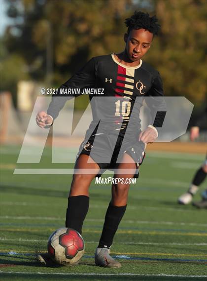 Thumbnail 1 in Oaks Christian vs Westlake photogallery.