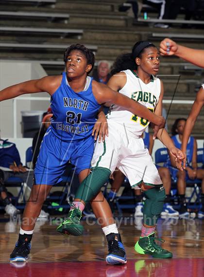 Thumbnail 2 in Cypress Falls vs. North Crowley (McDonald's Texas Invitational) photogallery.