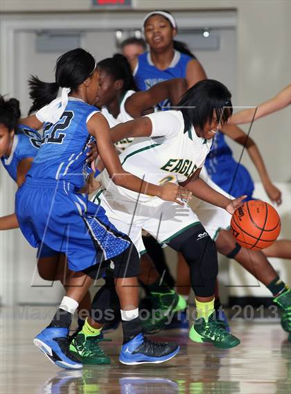 Thumbnail 3 in Cypress Falls vs. North Crowley (McDonald's Texas Invitational) photogallery.