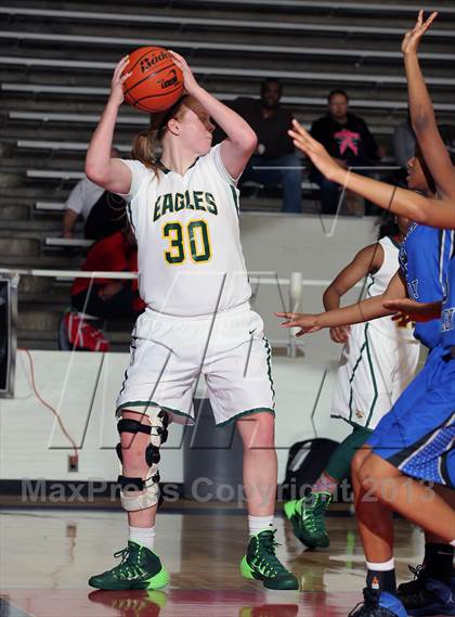 Thumbnail 2 in Cypress Falls vs. North Crowley (McDonald's Texas Invitational) photogallery.