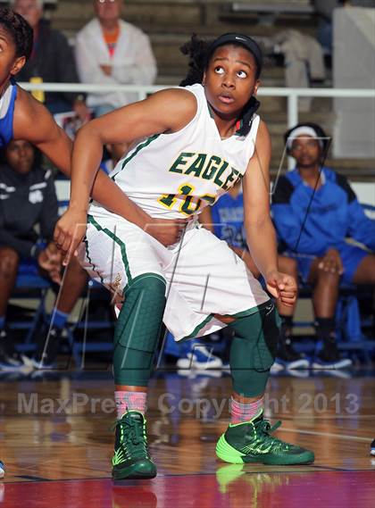 Thumbnail 3 in Cypress Falls vs. North Crowley (McDonald's Texas Invitational) photogallery.