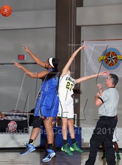 Thumbnail 3 in Cypress Falls vs. North Crowley (McDonald's Texas Invitational) photogallery.