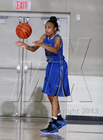 Thumbnail 2 in Cypress Falls vs. North Crowley (McDonald's Texas Invitational) photogallery.