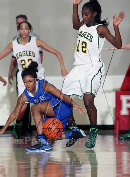 Thumbnail 2 in Cypress Falls vs. North Crowley (McDonald's Texas Invitational) photogallery.