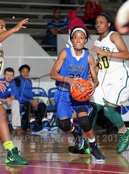 Thumbnail 2 in Cypress Falls vs. North Crowley (McDonald's Texas Invitational) photogallery.