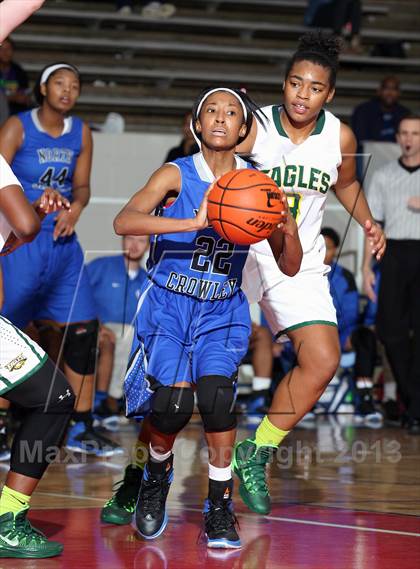 Thumbnail 1 in Cypress Falls vs. North Crowley (McDonald's Texas Invitational) photogallery.