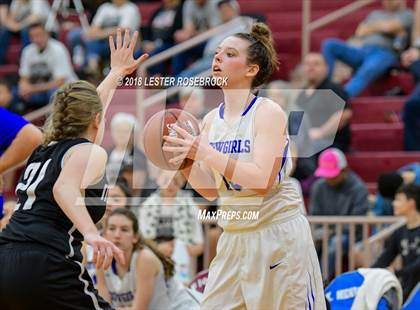 Thumbnail 3 in McMullen County vs. Moulton (UIL 1A Quarterfinal Playoffs) photogallery.