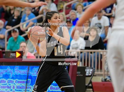 Thumbnail 3 in McMullen County vs. Moulton (UIL 1A Quarterfinal Playoffs) photogallery.