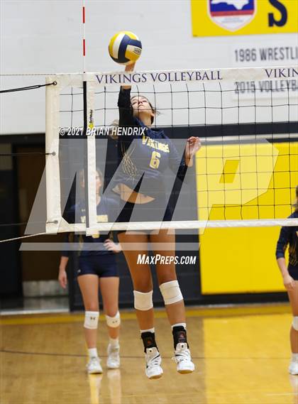 Thumbnail 2 in Davie @ South Iredell photogallery.