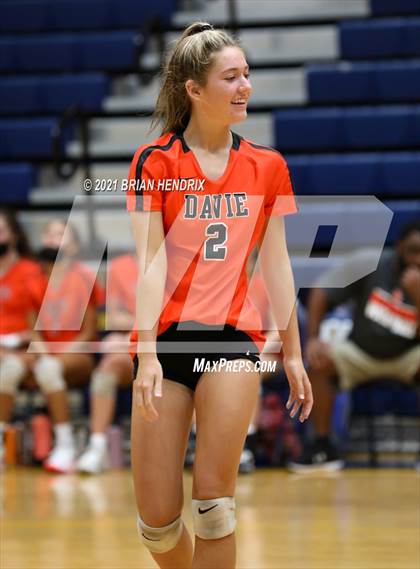Thumbnail 3 in Davie @ South Iredell photogallery.
