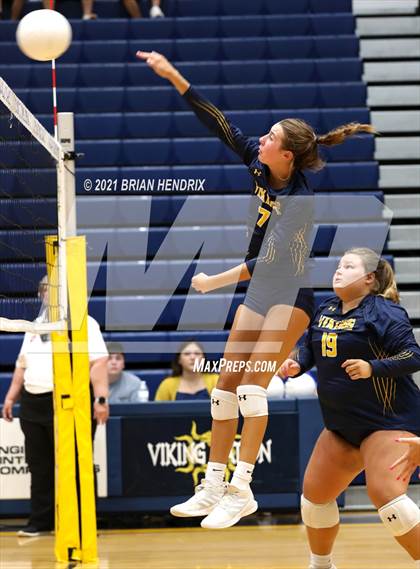 Thumbnail 3 in Davie @ South Iredell photogallery.