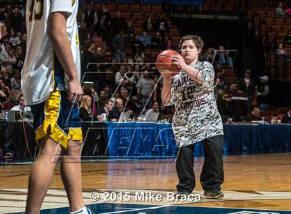 Thumbnail 1 in Thomaston @ Canton (CIAC Class S Final) photogallery.