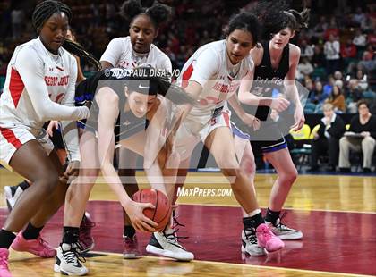 Thumbnail 2 in Highlands Ranch vs. Regis Jesuit (CHSAA 5A Great 8) photogallery.