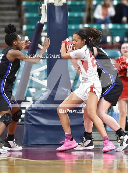 Thumbnail 3 in Highlands Ranch vs. Regis Jesuit (CHSAA 5A Great 8) photogallery.