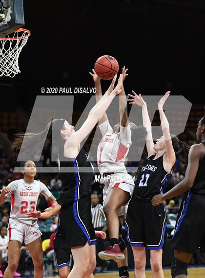 Thumbnail 3 in Highlands Ranch vs. Regis Jesuit (CHSAA 5A Great 8) photogallery.