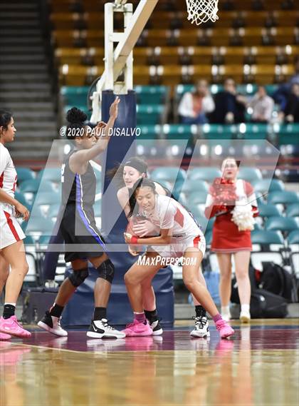 Thumbnail 2 in Highlands Ranch vs. Regis Jesuit (CHSAA 5A Great 8) photogallery.