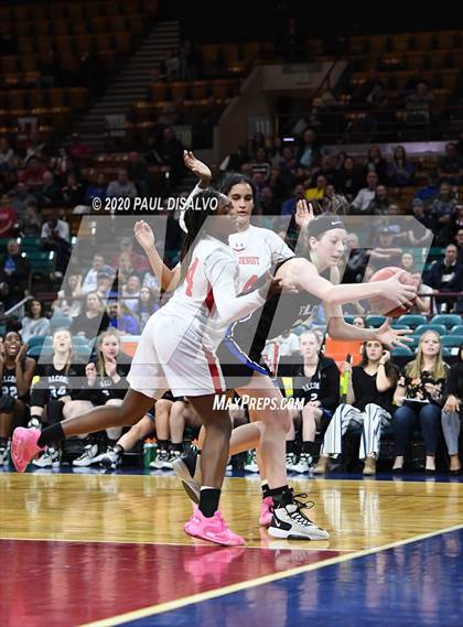 Thumbnail 1 in Highlands Ranch vs. Regis Jesuit (CHSAA 5A Great 8) photogallery.