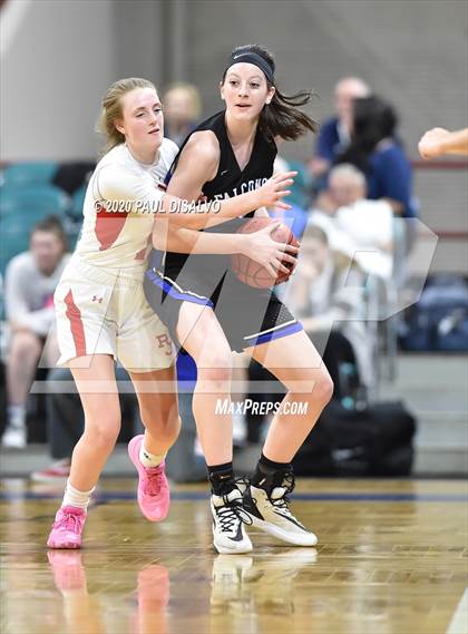 Thumbnail 1 in Highlands Ranch vs. Regis Jesuit (CHSAA 5A Great 8) photogallery.