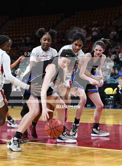 Thumbnail 3 in Highlands Ranch vs. Regis Jesuit (CHSAA 5A Great 8) photogallery.