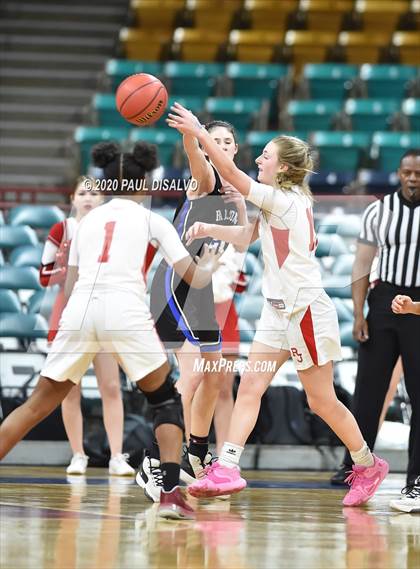 Thumbnail 2 in Highlands Ranch vs. Regis Jesuit (CHSAA 5A Great 8) photogallery.