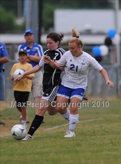 Thumbnail 2 in Clayton vs. Knightdale photogallery.