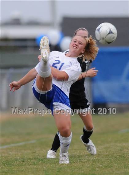 Thumbnail 1 in Clayton vs. Knightdale photogallery.