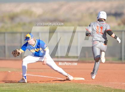 Thumbnail 3 in Moapa Valley vs Ogden (Cactus Classic Tournament) photogallery.