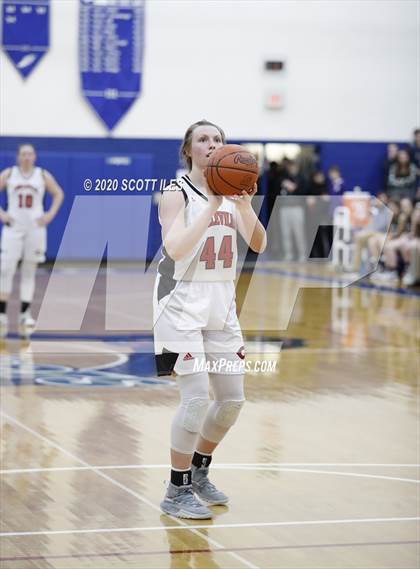 Thumbnail 1 in Circleville vs. Logan Elm (OHSAA D2 District Semifinal) photogallery.