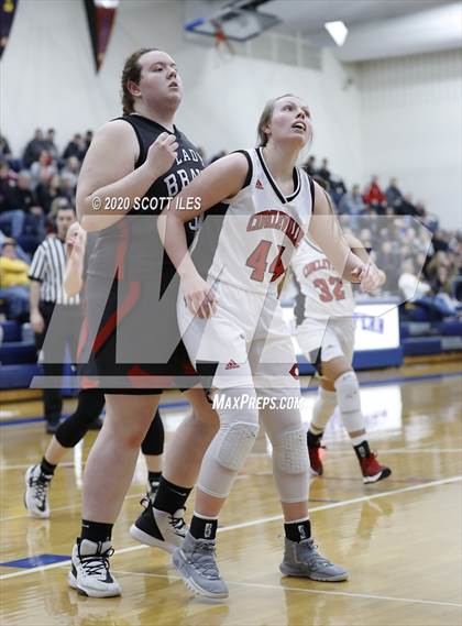 Thumbnail 1 in Circleville vs. Logan Elm (OHSAA D2 District Semifinal) photogallery.