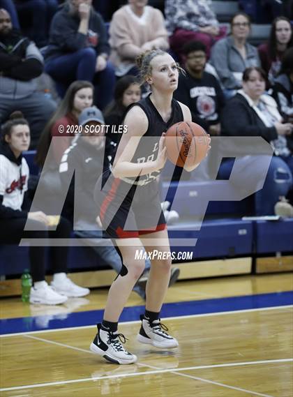 Thumbnail 1 in Circleville vs. Logan Elm (OHSAA D2 District Semifinal) photogallery.