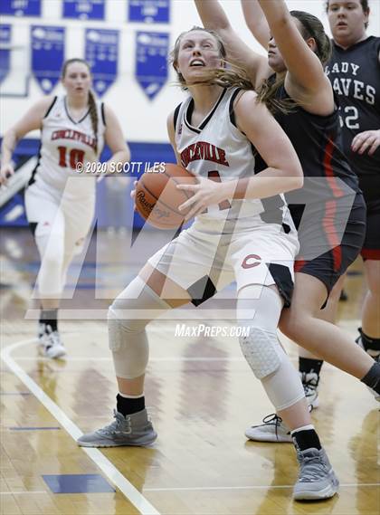 Thumbnail 3 in Circleville vs. Logan Elm (OHSAA D2 District Semifinal) photogallery.