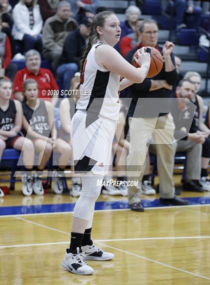 Thumbnail 3 in Circleville vs. Logan Elm (OHSAA D2 District Semifinal) photogallery.