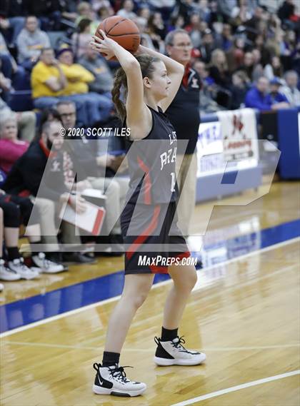 Thumbnail 2 in Circleville vs. Logan Elm (OHSAA D2 District Semifinal) photogallery.