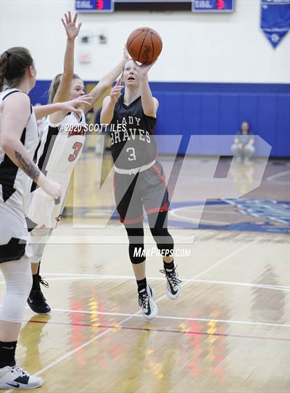 Thumbnail 3 in Circleville vs. Logan Elm (OHSAA D2 District Semifinal) photogallery.