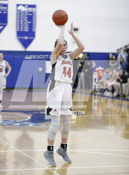 Thumbnail 2 in Circleville vs. Logan Elm (OHSAA D2 District Semifinal) photogallery.