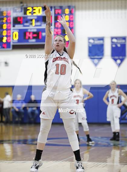 Thumbnail 2 in Circleville vs. Logan Elm (OHSAA D2 District Semifinal) photogallery.