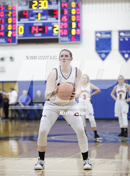 Thumbnail 1 in Circleville vs. Logan Elm (OHSAA D2 District Semifinal) photogallery.